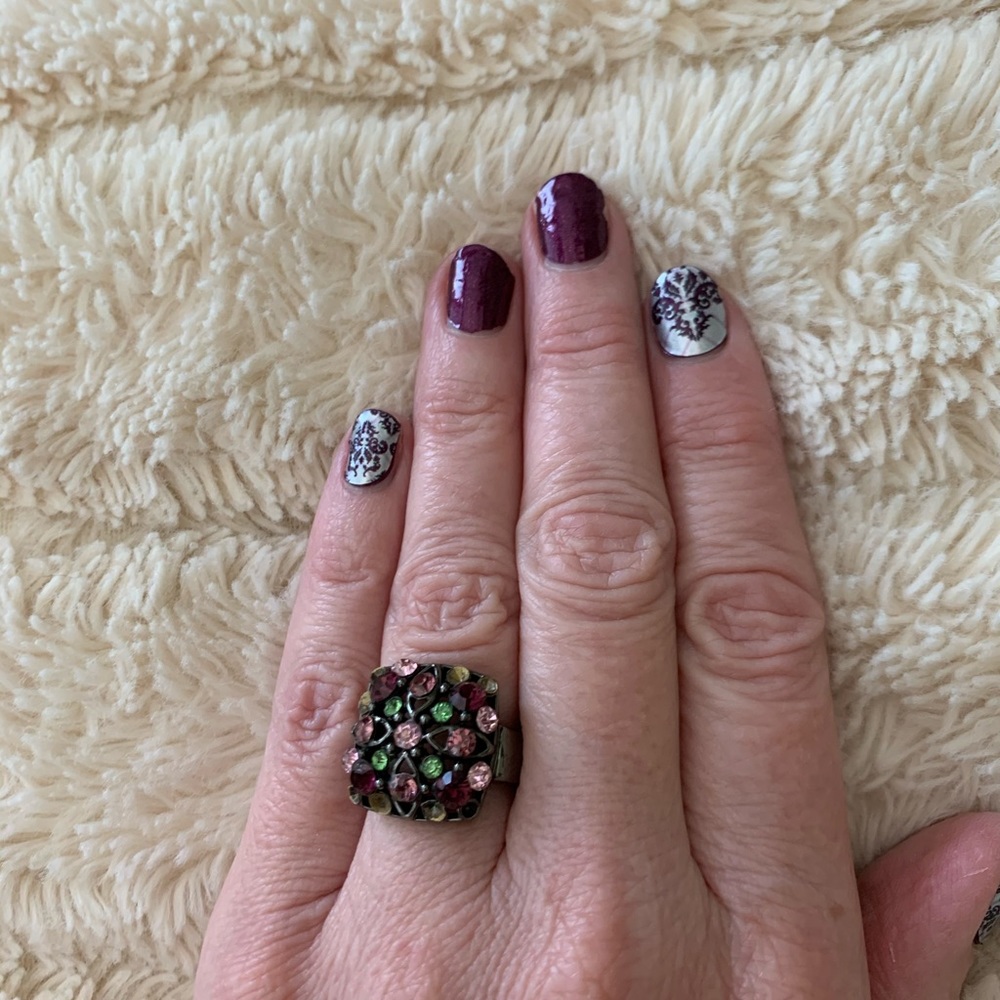 Ring - Picture 3 of 4